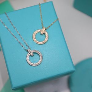 2023 joli pendentif mignon colliers longue chaîne en acier inoxydable mince en argent deux diamants anneaux design collier femme avec sac à poussière et boîte