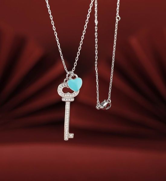 2023 joli pendentif mignon colliers long argent mince chaîne en acier inoxydable bleu coeur diamant cristal conception clé femmes collier avec sac à poussière et boîte