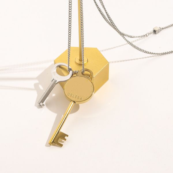 Collier pendentif de marque de luxe, collier en forme de clé avec lettre V, avec logo et boîte cadeau, 2023