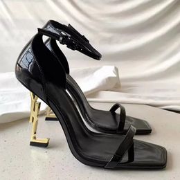 2023 Luxe merken designer Zomer sandalen vrouwen hoge hakken sandalen pompen Opyum 110 lederen sandaal zwart lakleer pomp open teen dunne hakken