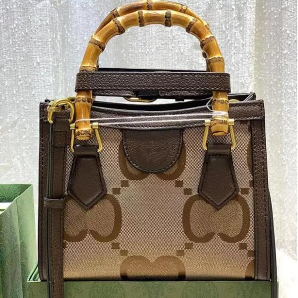 2023 Bolsas de diseñador de lujo Bolsa de compras Diana Bambú Bolso de cuero genuino Bolso de hombro para mujer Hombres Tote Crossbody Monederos de moda Bolsos