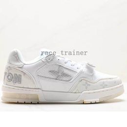 2023 Chaussures de sport de luxe Designer Embossed Trainer Sneaker triple blanc rose bleu ciel Abloh noir vert jaune denim faible Virgil baskets pour hommes femmes formateurs 03