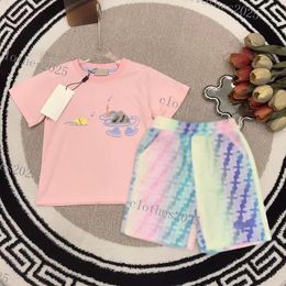 2023 Luxe designer Kleding Sets kinderen T-shirt monogram shorts mode Brits modemerk zomer kinderschatten en meisjes katoenen tweedelig topmerk