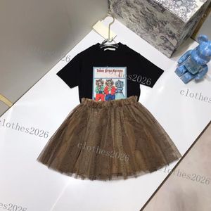 2023 Designer de luxe Vêtements Ensembles enfants T-shirtshortst mode Marque de mode britannique été trésors pour enfants filles t-shirts en coton Jupe en gaze à la mode
