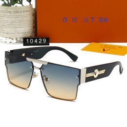 2023 Gafas de diseñador de lujo Gafas de sol de metal para mujer Diseño único Lentes de piloto Gafas de sol de vacaciones Gafas de pareja Gafas de sol versátiles para hombre 10429