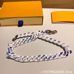 2023 Luxury Designer Mens Womens Cuban Link Chain Chain Collier Titanium Chain Designer Collier Fashion Couture Couleurs