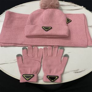 2023 Luxury designer scarf Hat Glove set Women's Winter Hat Scarf set Warm knit hat Winter Outdoor fashion shawl scarf hat 88