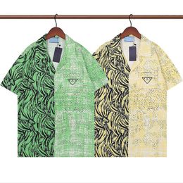 2023 Camisas de diseñador de lujo Moda para hombre Camisa de bolos con estampado geométrico Hawaii Camisas casuales florales Hombres Slim Fit Manga corta Varie206M