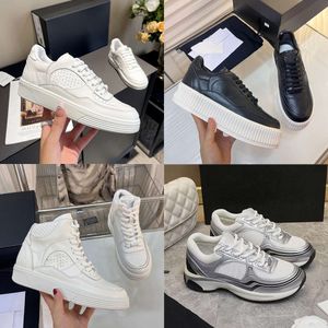 2023 Chaussures de créateurs de luxe Hommes Chaussures Casual Femmes Blanc Chaussure en cuir plat Produit 23A Sneaker Blanc Noir Baskets basses avec taille de boîte 35-45