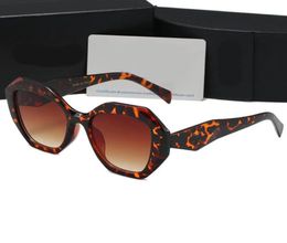 2023 Luxe ontwerper zonnebril Europa en de Verenigde Staten Trend Nieuwe bril -fashion Dazzle Color Mirror Letter Sunglass Retro 9180587