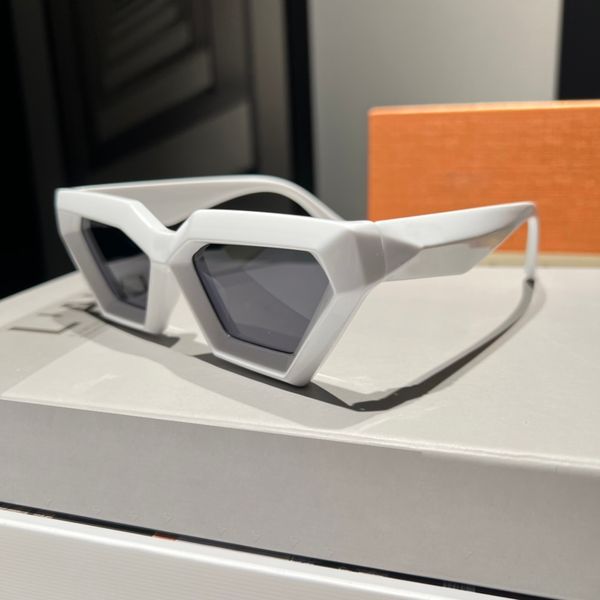 2023 Lunettes de soleil de luxe pour hommes et femmes Pour les modèles de mode UV 400 Cadre de protection à double faisceau conçu en alliage haut lunettes de soleil à monture de lunettes prismatiques