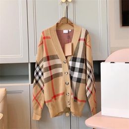 2023 Luxury Designer Sweater Hommes femmes senior Plaid classique loisirs Automne hiver garder au chaud confortable de choix Tricots de haute qualité