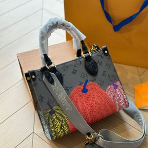 2023 Luxury Designer Femaux Bags Bac Shopping Messager Messager Enveloppe en cuir sac à main en cuir sac à main sac à main