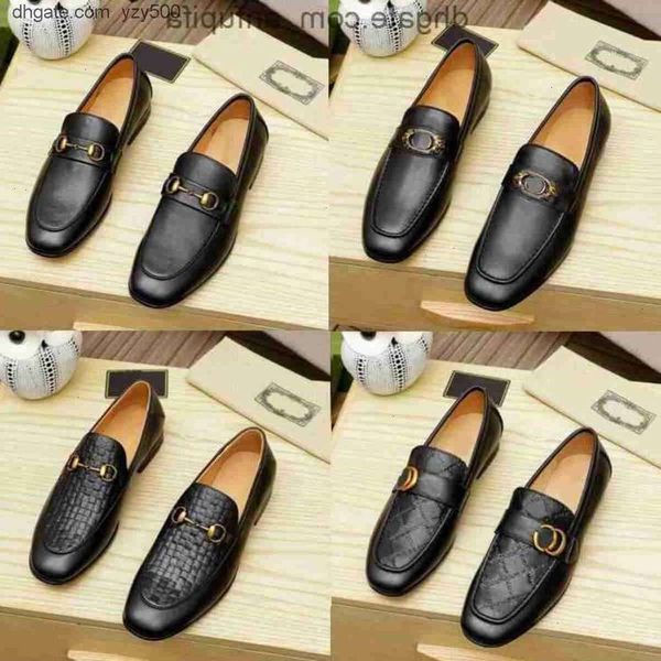 2023 Hommes Mocassins Luxueux Designers Chaussures En Cuir Véritable Marron Noir Hommes Casual Designer Robe Chaussures Slip Sur Mariage Guccis Chaussure avec boîte 3846 gg guccy D64E WC F1JD