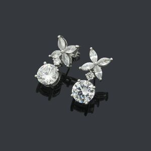 2023 Luxe Diamond Stud Logo de marque Graver Bijoux Lady Studs Boucles d'oreilles de créateurs à la mode en acier inoxydable Argent Elagant Femmes SMA229P