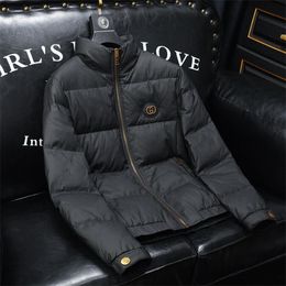 2023 Veste de luxe pour hommes Automne Hiver Down Parkas Lettre avec coupe-vent à glissière Sports de plein air Manteaux de créateurs noirs Vêtements d'extérieur pour hommes et femmes