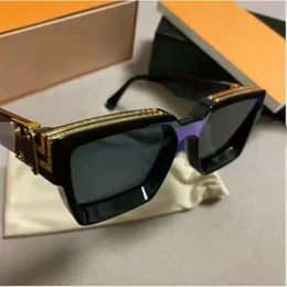 2023 Luxe Millionnaires Lunettes de soleil Hommes Femmes Full Frame Vintage Designer Millionaire 1 Mens Populaire Bl Louisely Purse Vuttally Bandoulière Viutonly Vittonly 5W15