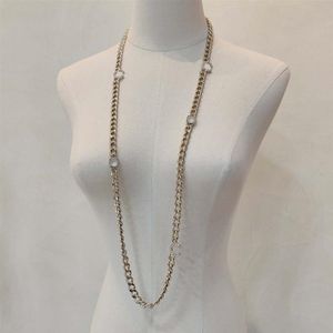 2023 Collier avec pendentif en chaîne de pull long de qualité de luxe avec diamant et perle en plaqué or 18 carats avec tampon de boîte PS7504A306z