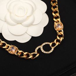 2023 Collier pendentif à breloques de qualité de luxe avec diamant scintillant et bracelet de perles de cristal jaune avec tampon de boîte PS3908