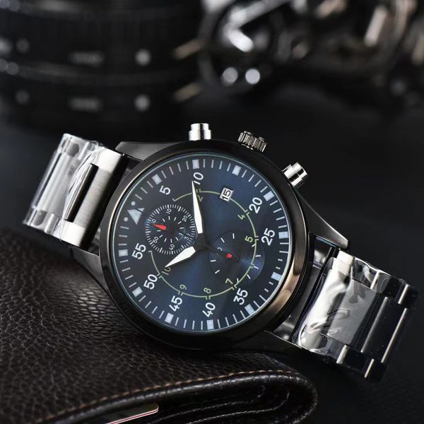 2023 Luxury Quartz Watch for Men Pilot Series Fashion Men de mode décontractée Men Premium Wristwatch Black Rubber Strap en acier inoxydable IWCS Watch 03