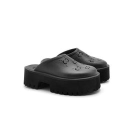 2023 pantoufles de luxe marque plate-forme pour femmes sandale perforée Summer Shoe Top designer pantoufles pour femmes Couleurs de bonbons Clear High Heel