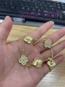 2023 Lujo Van Clover Diseñador Pulsera Perla 4 Piezas 18k Collar de oro Pendientes Diamante Boda Láser Marca Charm8xg3