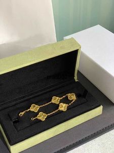 2023 Luxury VAN Clover Designer Bracelet Pearl 4 Pieces 18K Gold Bracelet Necklace Earrings Diamond Wedding Laser Brand Bracelet Charm