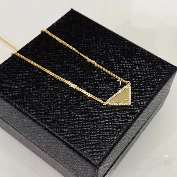 2023 luxes vente pendentif colliers mode pour homme femme triangle inversé designers marque bijoux hommes femmes de haute qualité