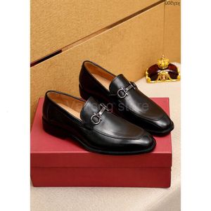 2023 Hombres Empresas formales Brogue Dress Shoes para hombres Casuales de cuero genuino Diseñador de marcas Diseñador de la fiesta de bodas Tamaño 38-47 FERAGAMO ST61