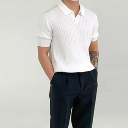 Polo d'été à revers pour hommes, pull tricoté extensible blanc, mode coréenne, Harajuku, haut décontracté pour jeunes, 2023, 240123