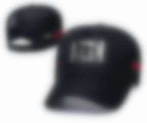 2023 heren- en damesontwerpers Casquette Sports denim gescheurd ballenkappen solide kleur b letter outdoor paar hoeden n10