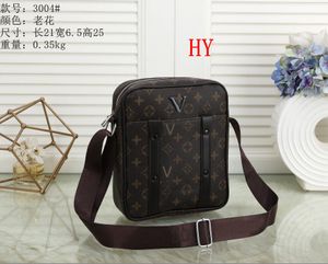 2023 Men's Crossbody Postman bag Luxurys Designers bags Men purses Classic Style Fashion bag messenger bagss sacoche pouch woMen's wallet briefcase designer bag A210