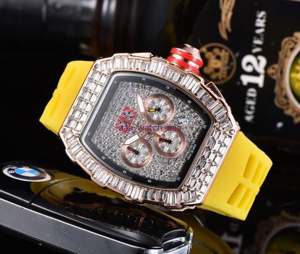 2023 Montre de sport à la mode pour hommes Montre brillante Table de glace en diamant en acier inoxydable Compteur d'heures de travail à cadran Bracelet en caoutchouc - Horloge pour hommes Classe 3A