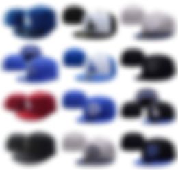2023 Fan de baseball ajusté masculin Fan Royal Blue White Mix Order Order Fermed Flat Bill Ball Ball Caps Snapback Bos Chapeau Full Black Color Ma31-02
