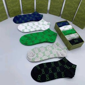 2023 Chaussettes pour hommes Designer Chaussettes pour hommes Lettre de luxe G Hommes Femmes Bas Mode Rues seniors Chaussette en coton confortable avec boîte supérieure