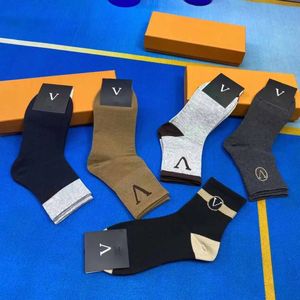 2023 Chaussettes pour hommes Designer Hommes pour femmes Hommes Luxe Coton Sock Classic S Lettre Stocking confortable 5 paires ensemble de haute qualité Tendance populaire GU5