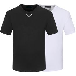 2023 T-shirts masculins T-shirts à manches courtes à manches courtes à manches courtes T-shirts de luxe de symbole avant pour hommes couples décontractés de printemps
