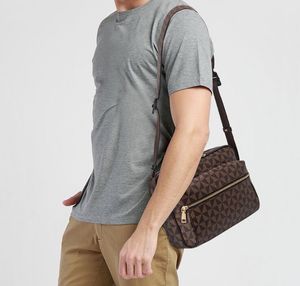 2023 Hommes Femmes En Cuir En Plein Air Messenger Sacs De Luxe Sac À Bandoulière Designer Sac À Main Fourre-tout caméra bagss Couleurs vives sport sacs à dos