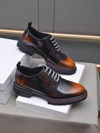 2023 Mens Dress Shoes Business Wedding Formele Flats Echt lederen platform Oxfords Male merkontwerper Brogue Loafers Zapatillas Hombre-maat 38-45