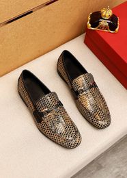 2023 Mens Dress Shoes Casual Slip On Designer Driving Shoes Mannelijk merk Brogue Party Business Flats Chaussure Homme Maat 38-45