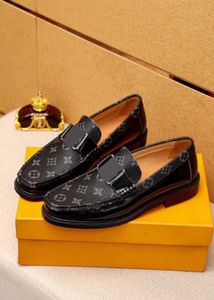 2023 Mens Dress Shoes Crocodile Slip op Loafers Wedding Brader Oxfords Mannelijk merk Casual schoeisel Flats Maat 38-45