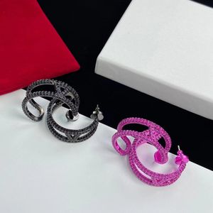 2023 boucles d'oreilles en métal minimalistes et atmosphériques adaptées aux nouvelles boucles d'oreilles exquises à la mode des femmes comme cadeau d'anniversaire