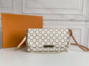 2023 Nieuwe 3 kleuren Mini Portable Designer Bag Dames Vintage Lederen schoudertassen Mode Kortketen Crossbody Bag Multi Function Wallets Card Bag Passpoorthouder