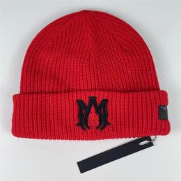 2023 NOUVEAU Adultes Épais Chaud Chapeau D'hiver Pour Les Femmes Doux Câble Extensible Tricoté Pom Poms Bonnets Chapeaux Femmes Skullies Bonnets Fille Ski Cap Beanie Caps 556