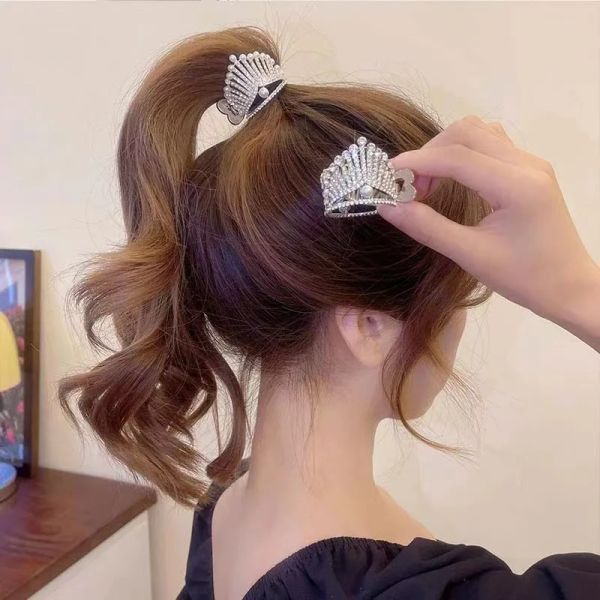 2023 New Angel Wings High Pony Pony Grip Clip Korea Righestone Pearl Metal Hair Clip Hair Fixing Tools Tools Girls Hair Ornements