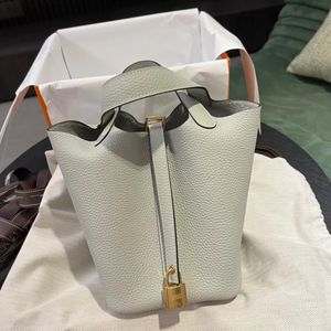 2023 Nouvelle Arrivée: Sac Panier de Marché Classique, Sac Seau en Cuir Véritable, Couche Supérieure en Cuir de Vachette Grain de Litchi, Sac à Main Simple et Polyvalent pour Femme - Color-Block blanc