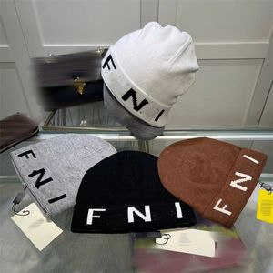 2023 Nouveau automne / hiver chapeau tricoté bonnet de créateur de mode / chapeau squelette chapeau en couches bandeau lettre chapeau en laine côtelé chaud et coupe-ventHH023