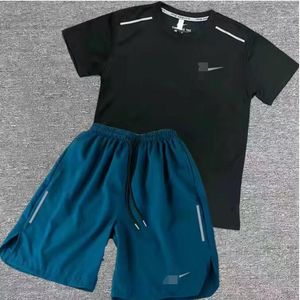 2023 Nieuwe basketbal trainingspak Set Mannen T-shirt Shorts Sets Zomer Sportkleding Jogging Broek Streetwear Tops T-shirt Pak
