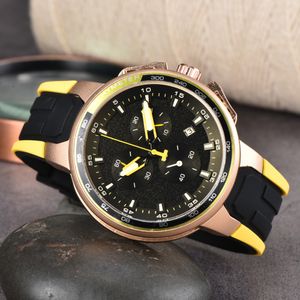 2023 Nieuw merk Originele Business Men's Watch Classic Round Case Qyartz Watch polsWatch Clock Recommended Q60