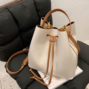 2023 Nieuwe bucket Bag voor vrouwen schoudertas modeontwerpster tas dames crossbody schoudertas handtassen vrouwelijke pu emmer tassen